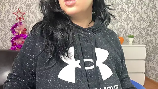 Snapshot of AnnaAnn chatting on 01.18.25 AnnaAnn online show from 01.18.25