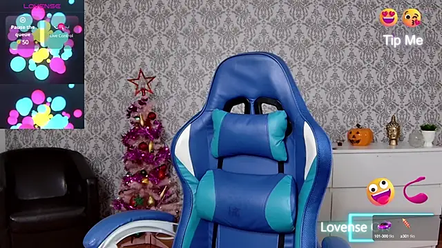 Snapshot of AnnaAnn chatting on 02.04.25 AnnaAnn online show from 02.04.25