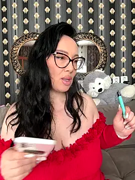 Snapshot of AnnaAnn chatting on 10.10.25 AnnaAnn online show from 10.10.25