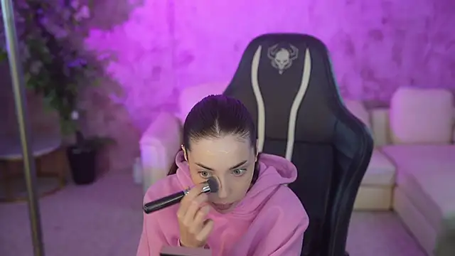 Kate054 online show from 12.15.25