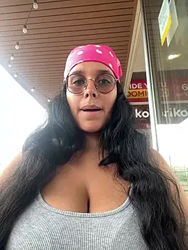 Annya-sweet online show from 03.18.25