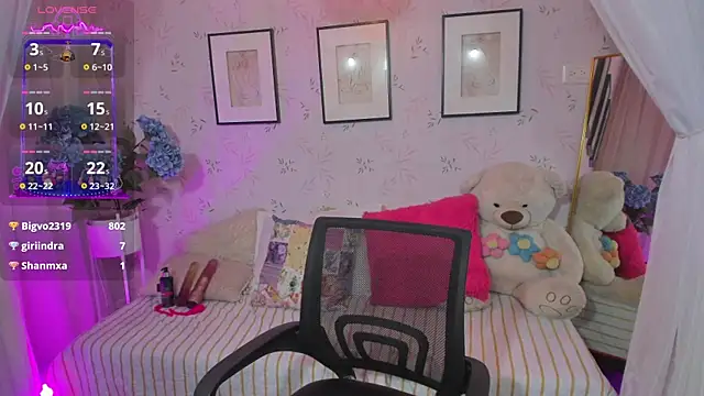 Snapshot of Sooffii_1 chatting on 12.04.24 Sooffii 1 online show from 12.04.24