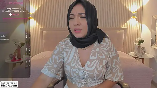 Snapshot of Sooffii_1 chatting on 12.19.24 Sooffii 1 online show from 12.19.24