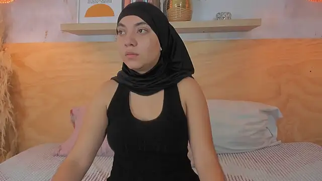 Snapshot of Sooffii_1 chatting on 09.11.25 Sooffii 1 online show from 09.11.25