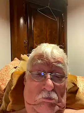 Snapshot of Steffibi1954 chatting on 11.03.25 Steffibi1954 online show from 11.03.25