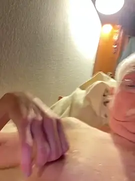 Steffibi1954 online show from 12.14.25