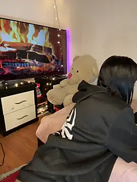 salome polaniiee online show from 02.28.25