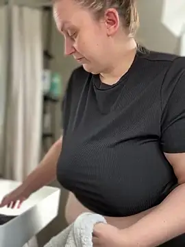 BBW Nora online show from 03.14.25