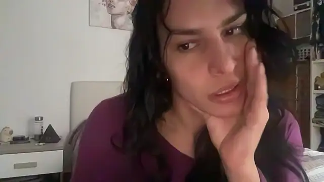 GGmoon81 online show from 12.15.24