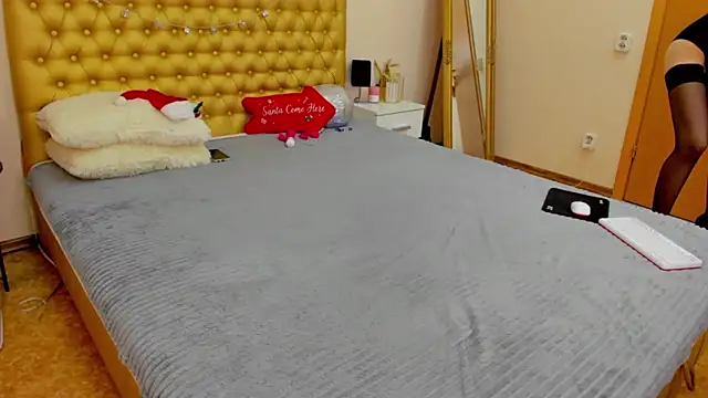 VeraWatts online show from 12.28.24