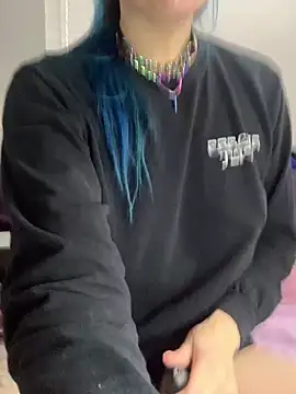 Snapshot of MissCumberdale chatting on 11.29.25 MissCumberdale online show from 11.29.25