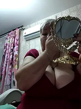 EffectFiona online show from 11.11.25