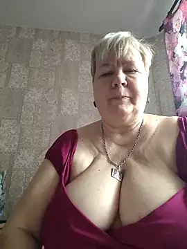 Snapshot of EffectFiona chatting on 02.09.26 EffectFiona online show from 02.09.26