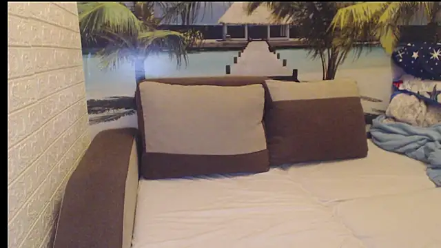 Snapshot of Queen__Natasha chatting on 09.17.25 Queen Natasha online show from 09.17.25