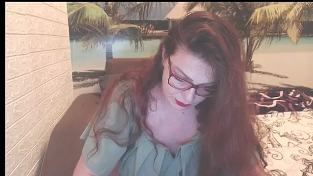 Snapshot of Queen__Natasha chatting on 11.19.25 Queen Natasha online show from 11.19.25