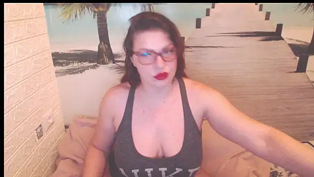 Snapshot of Queen__Natasha chatting on 11.26.25 Queen Natasha online show from 11.26.25