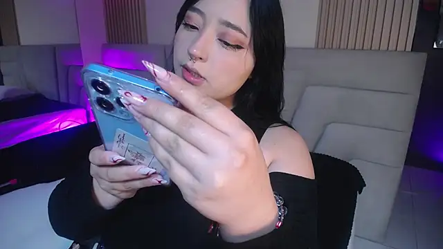 Miss Loise online show from 10.20.25