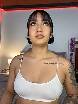 Snapshot of _Tammyy chatting on 11.04.25 Tammyy online show from 11.04.25