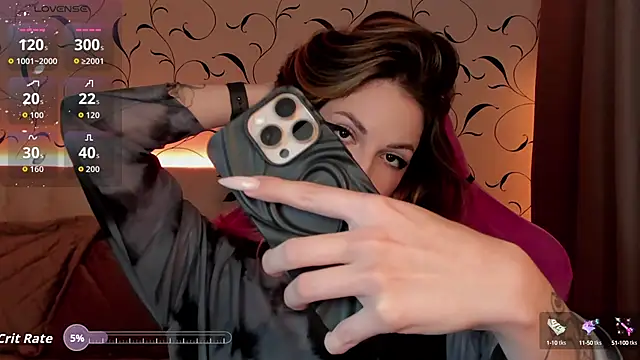 BratzieDarsie online show from 10.06.25