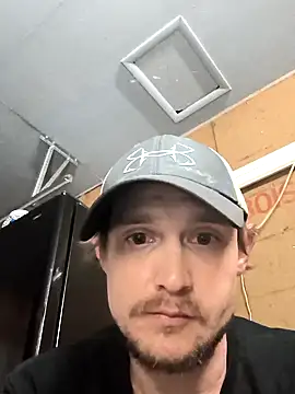 Snapshot of Midwestalpha chatting on 02.02.25 Midwestalpha online show from 02.02.25