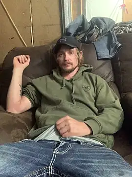Snapshot of Midwestalpha chatting on 05.18.26 Midwestalpha online show from 05.18.26