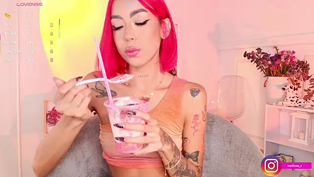 Mely-taylor online show from 11.11.25