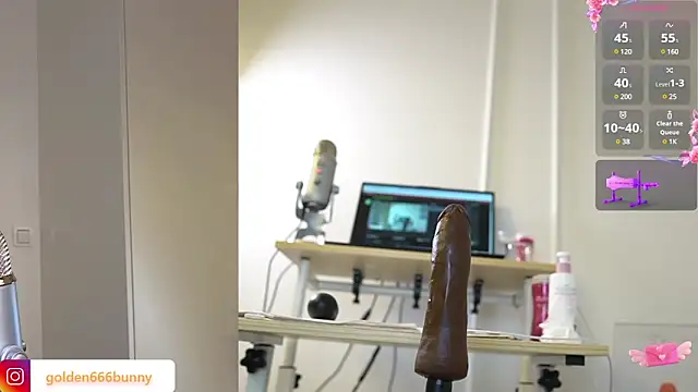 Miss69Ri99 online show from 01.05.25