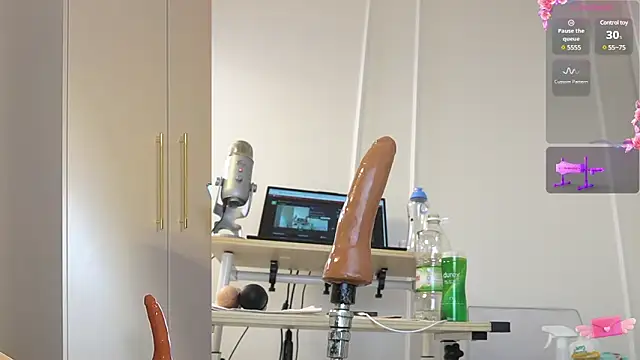 Miss69Ri99 online show from 01.31.25