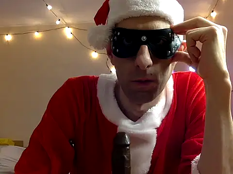 Snapshot of HandsomeAlfie chatting on 12.29.24 HandsomeAlfie online show from 12.29.24