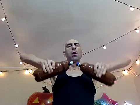 HandsomeAlfie online show from 10.25.25