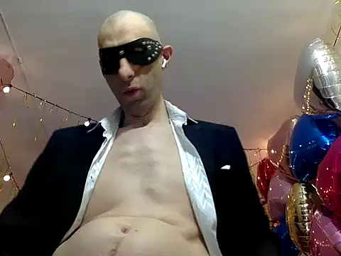 HandsomeAlfie online show from 04.25.26