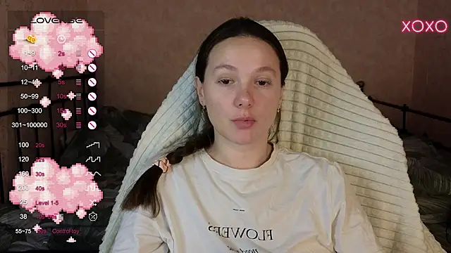 Snapshot of lil_luna_x chatting on 01.30.25 lil luna x online show from 01.30.25