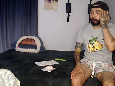 transgenderboy online show from 11.23.25