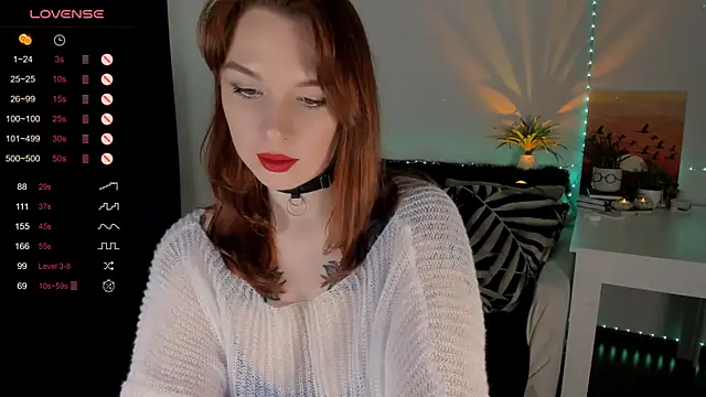 Snapshot of mia_x_love chatting on 12.26.24 mia x love online show from 12.26.24