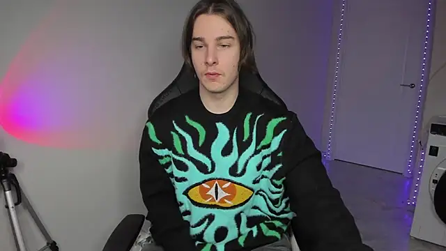 Vincent Strong online show from 12.22.24