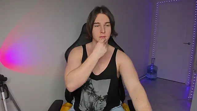 Vincent Strong online show from 12.27.24