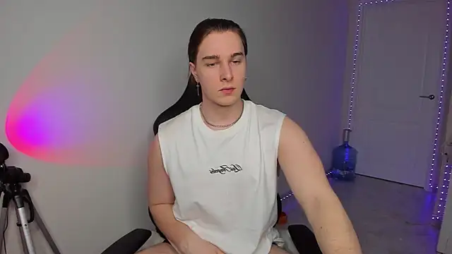 Vincent Strong online show from 01.26.25