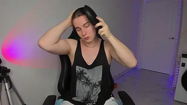 Vincent Strong online show from 01.31.25