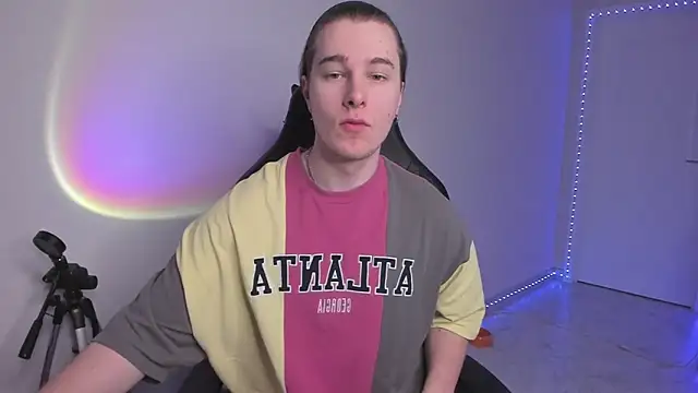 Vincent Strong online show from 02.13.25