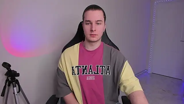 Vincent Strong online show from 02.14.25