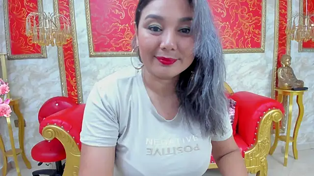 Snapshot of Myhottie_Milf chatting on 12.24.24 Myhottie Milf online show from 12.24.24