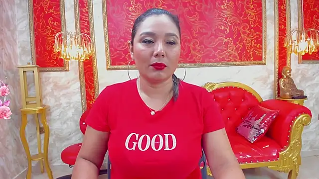 Snapshot of Myhottie_Milf chatting on 12.30.24 Myhottie Milf online show from 12.30.24