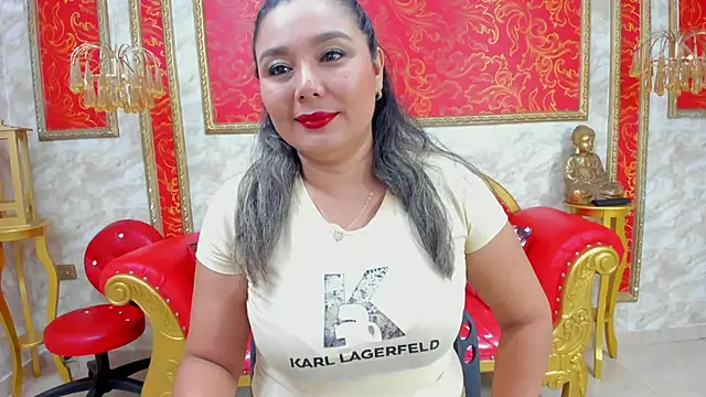 Snapshot of Myhottie_Milf chatting on 02.04.25 Myhottie Milf online show from 02.04.25