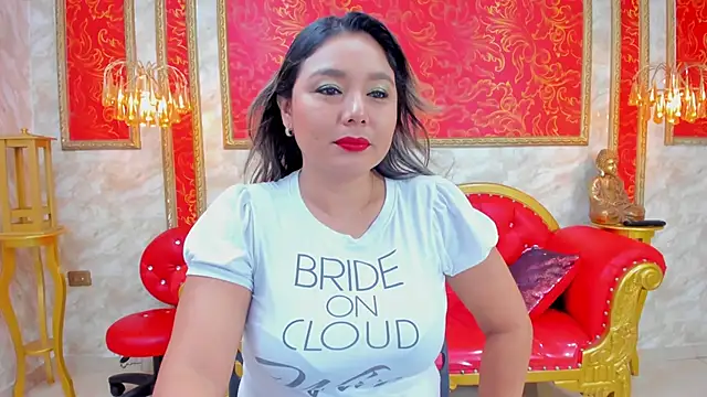 Snapshot of Myhottie_Milf chatting on 02.07.25 Myhottie Milf online show from 02.07.25