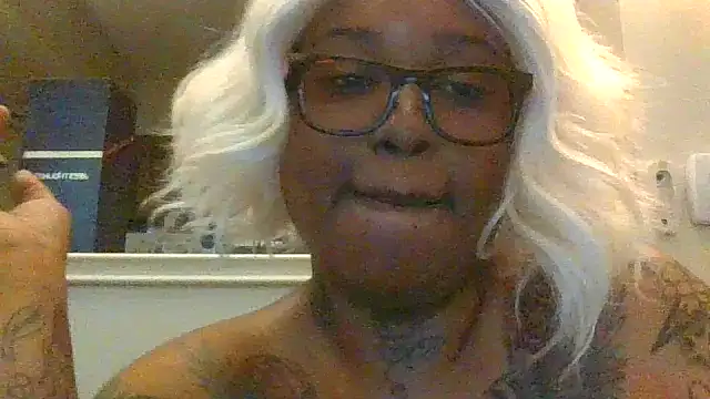 Snapshot of ShaBrimDaPornstar chatting on 12.14.25 ShaBrimDaPornstar online show from 12.14.25