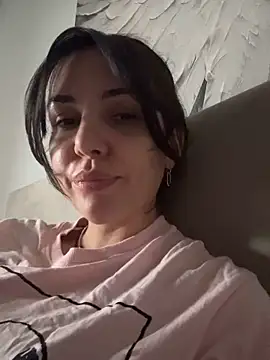 TaniaAmore online show from 10.08.25