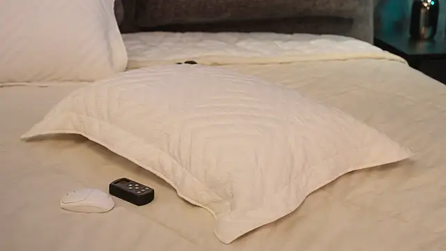 Rikka Moore online show from 12.08.24