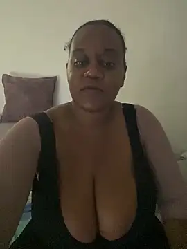 LiraRusso online show from 12.18.25