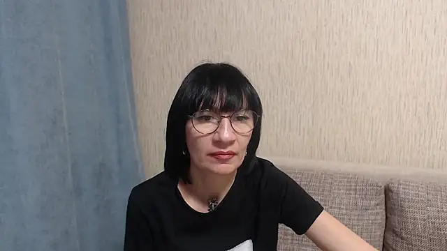 Erica95Bloom online show from 02.25.25