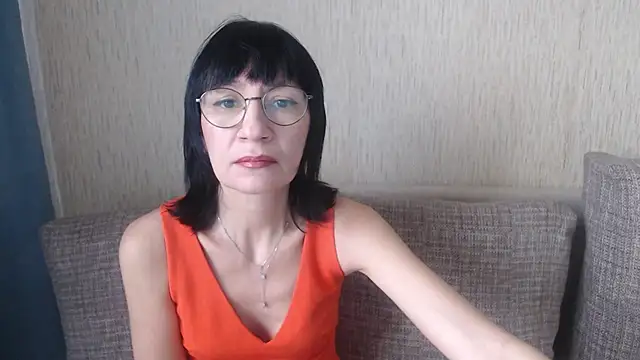 Erica95Bloom online show from 10.16.25